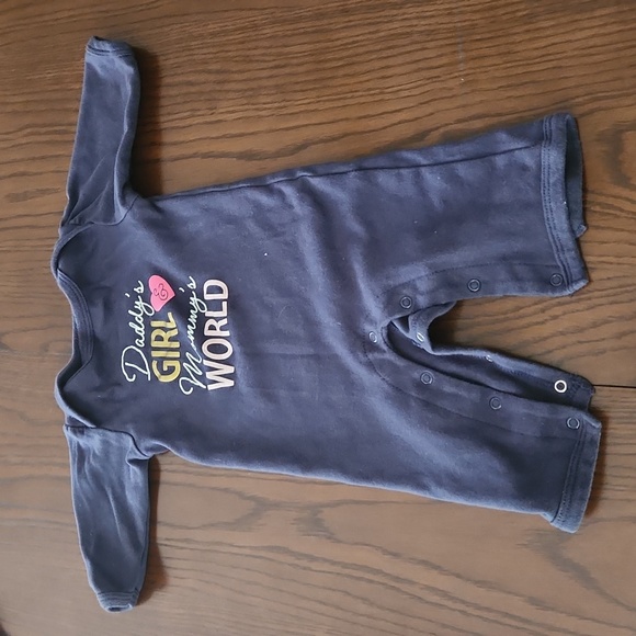 🥰 3 Rompers - Picture 3 of 6